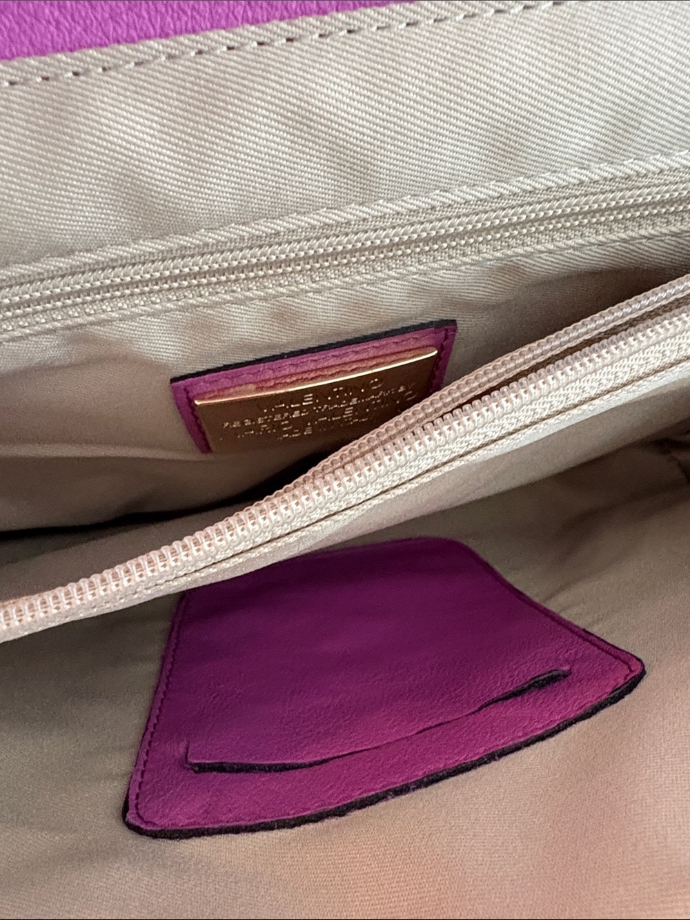 Valentino Fuchsia Quilted Shoulder Bag with Gold Chain Strap - Picture 4 of 6